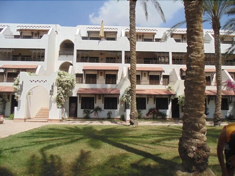 Six Corners Resort Abū Sulţān Eksteriør bilde